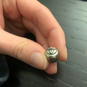 Pandora cupcake charm